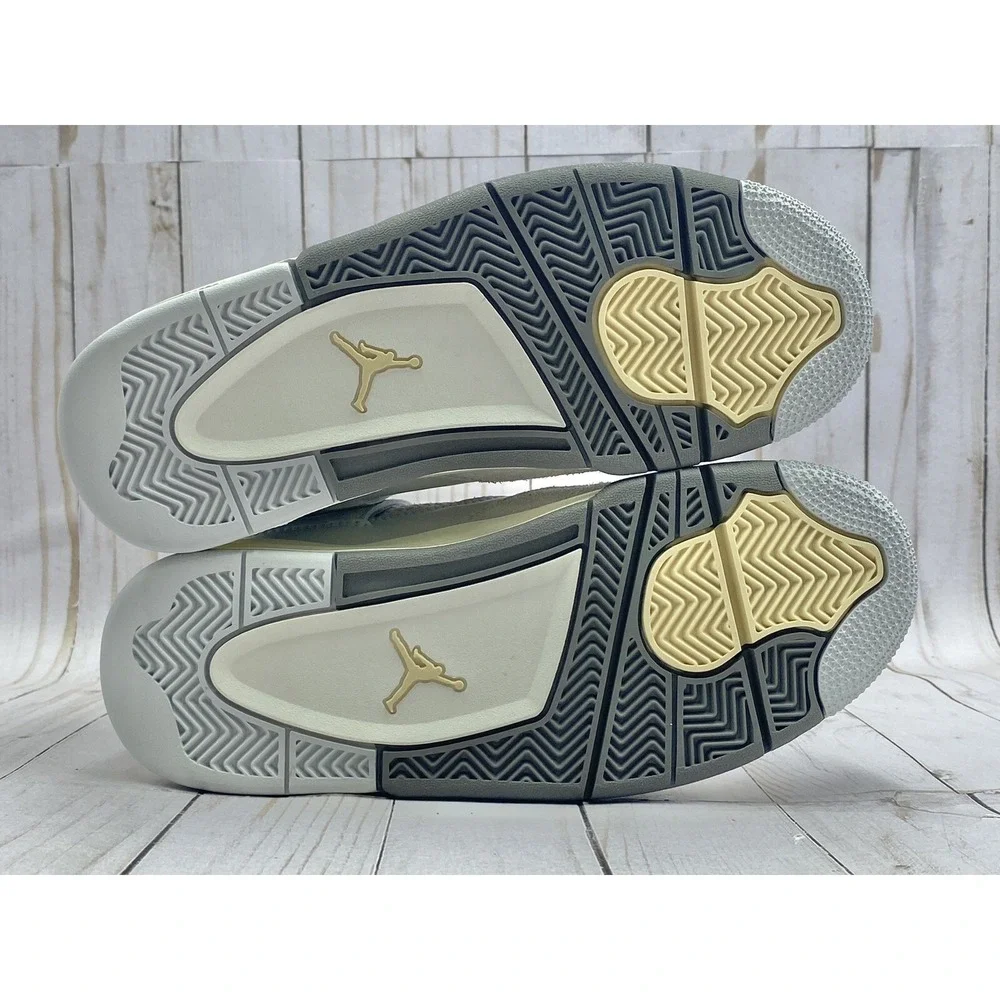 Nike Men's Air Jordan 4 Retro SE Craft Photon Dust Size 3.5‎ DV3742-021 New